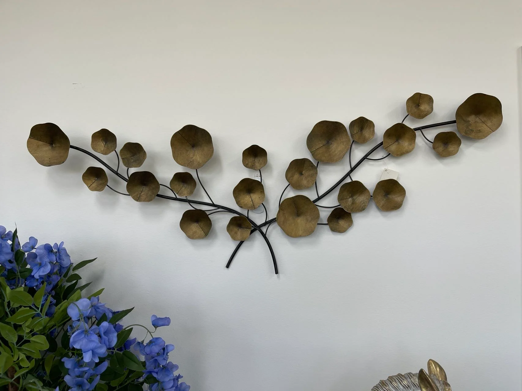 Naturalezza Golden Leaves Metal Wall Art - Image 3