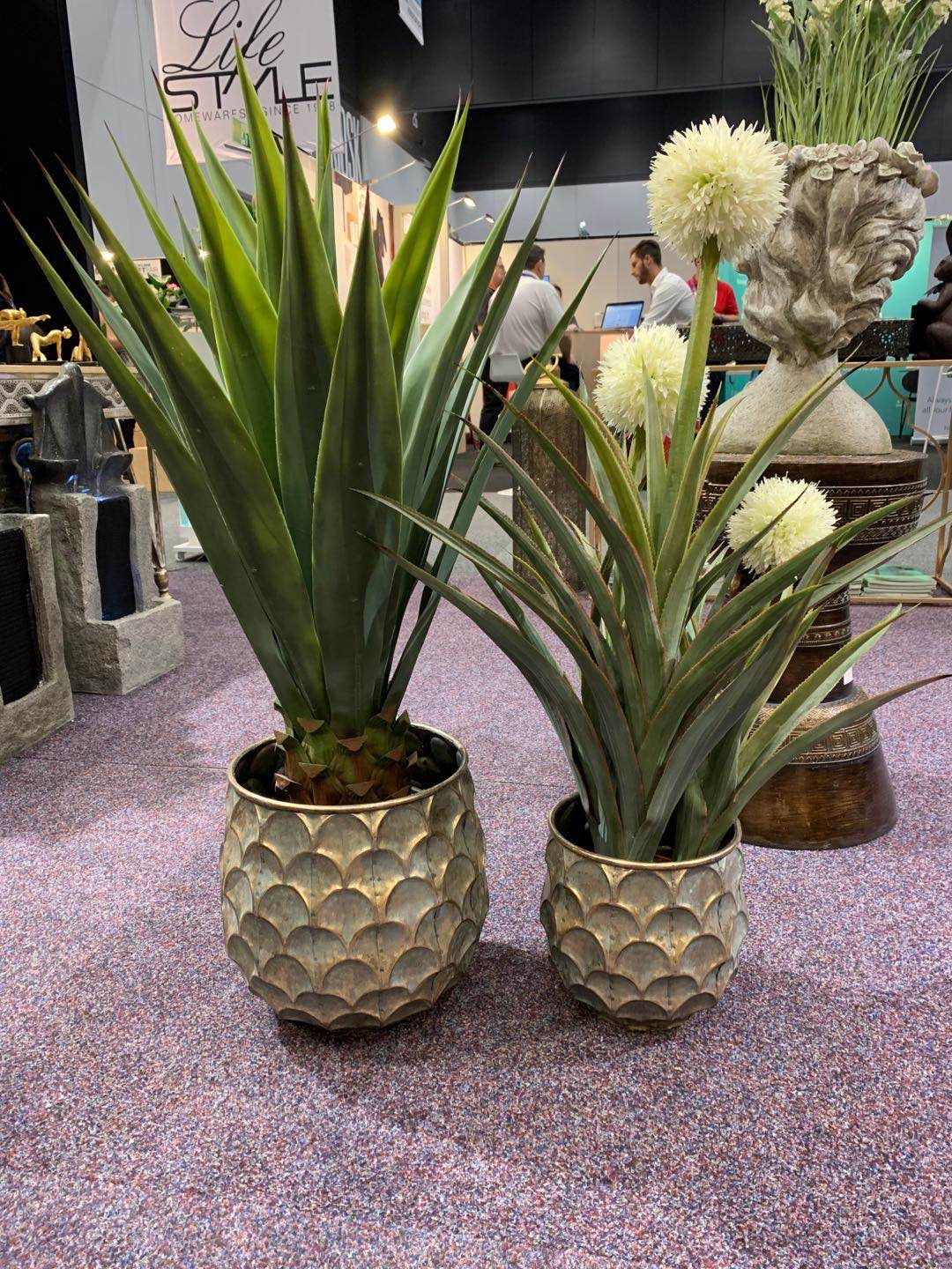 Dos Metal Planters Set - Image 3