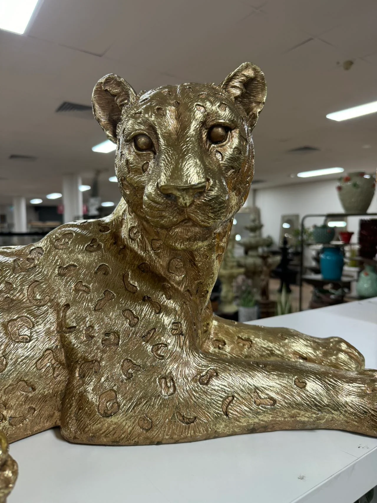 LEOPARDO LAYING LEOPARD GOLD PERFECT GIFT COLLECTORS LUXURY ITEM - Image 3