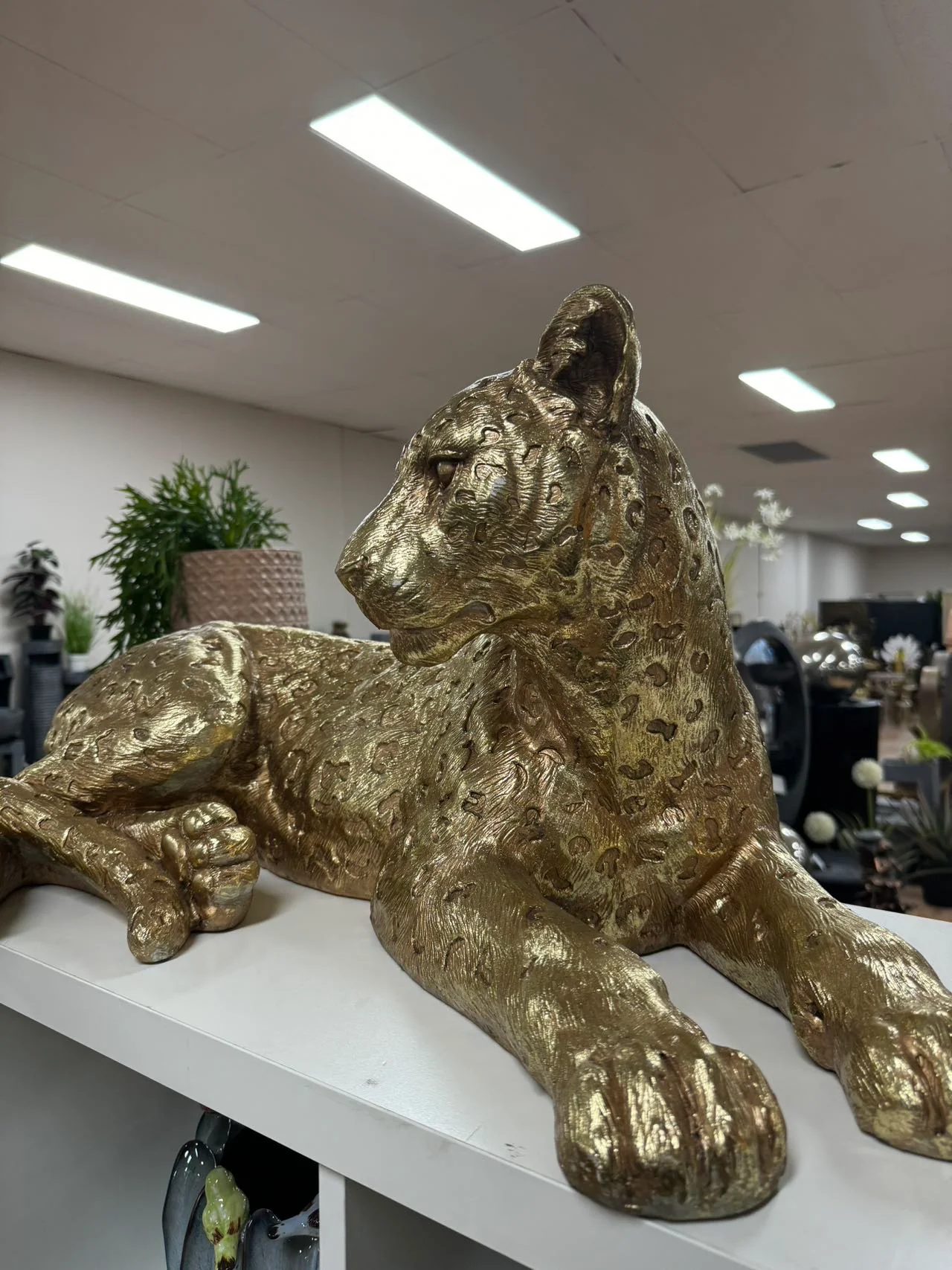 LEOPARDO LAYING LEOPARD GOLD PERFECT GIFT COLLECTORS LUXURY ITEM - Image 4