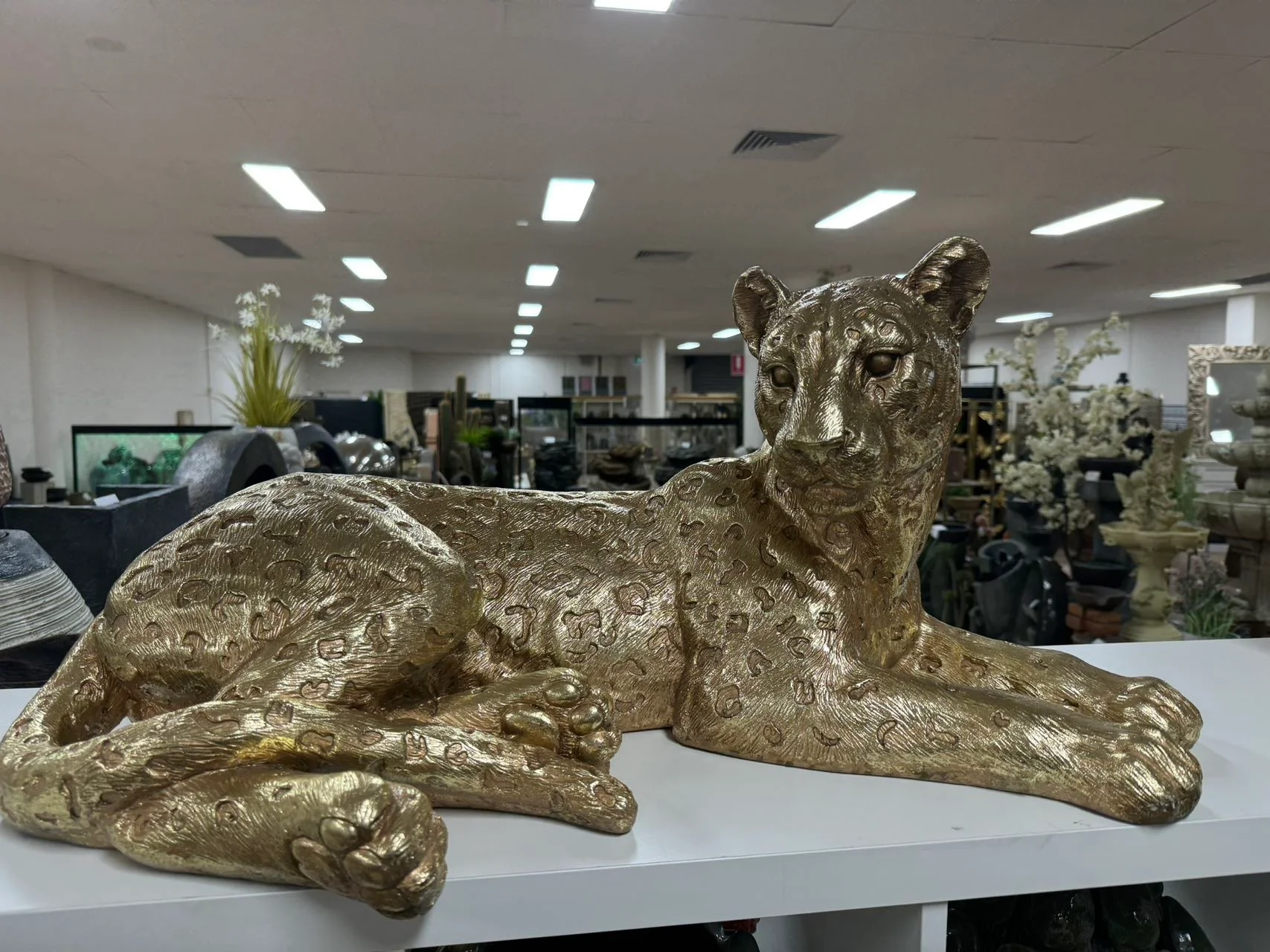 LEOPARDO LAYING LEOPARD GOLD PERFECT GIFT COLLECTORS LUXURY ITEM - Image 8