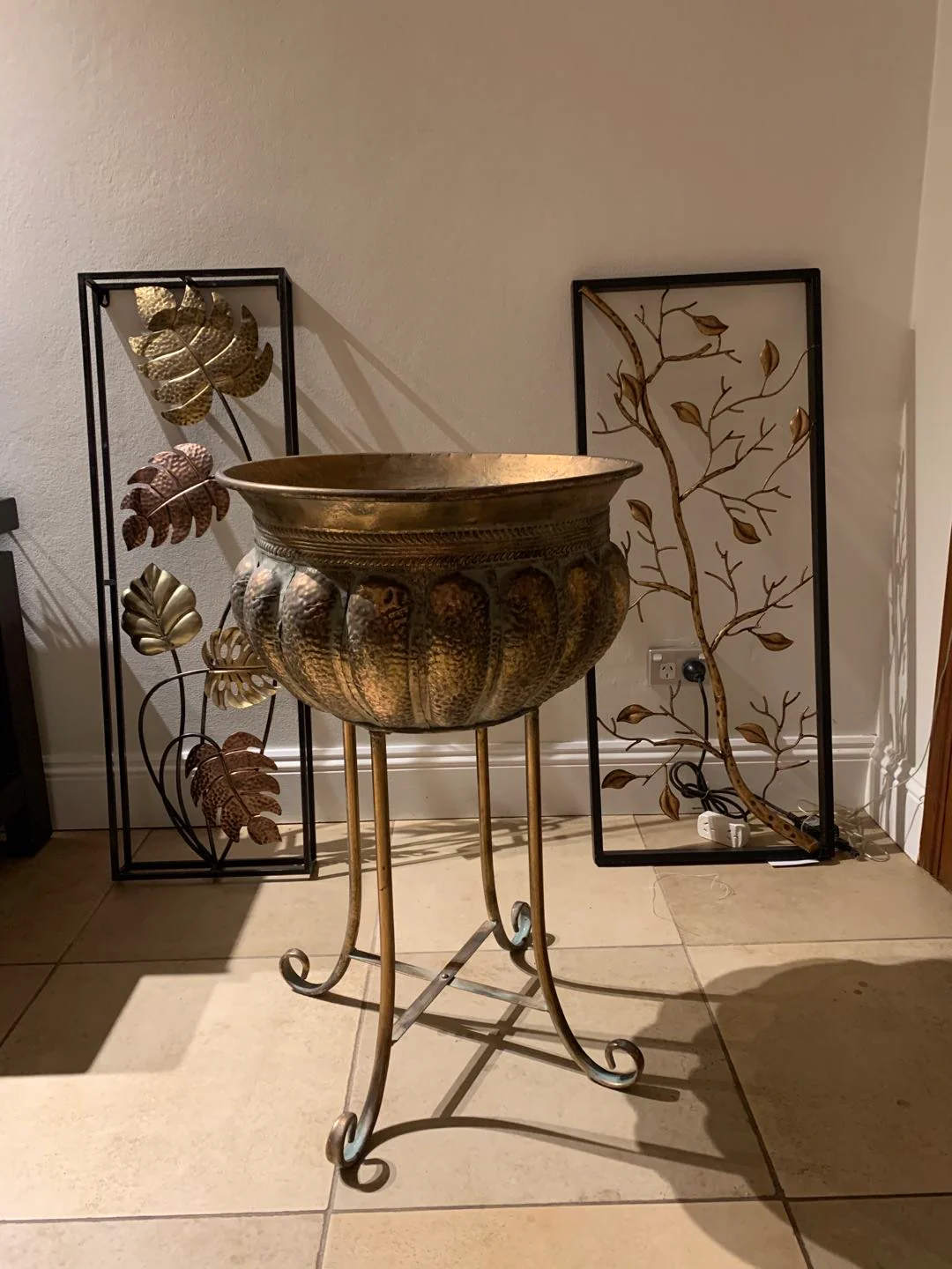 ZENA Standing Metal Planter - Image 4