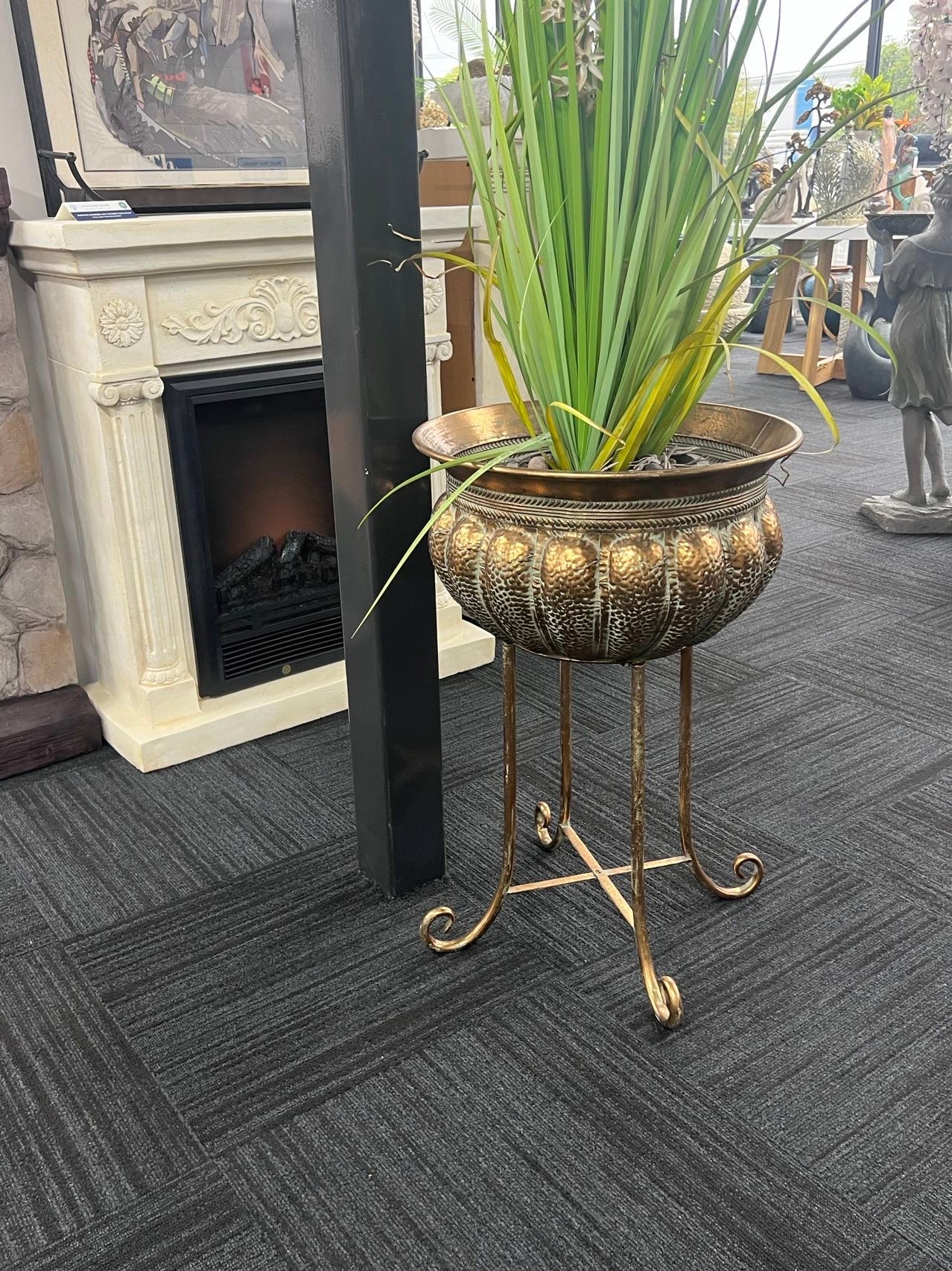 ZENA Standing Metal Planter - Image 9
