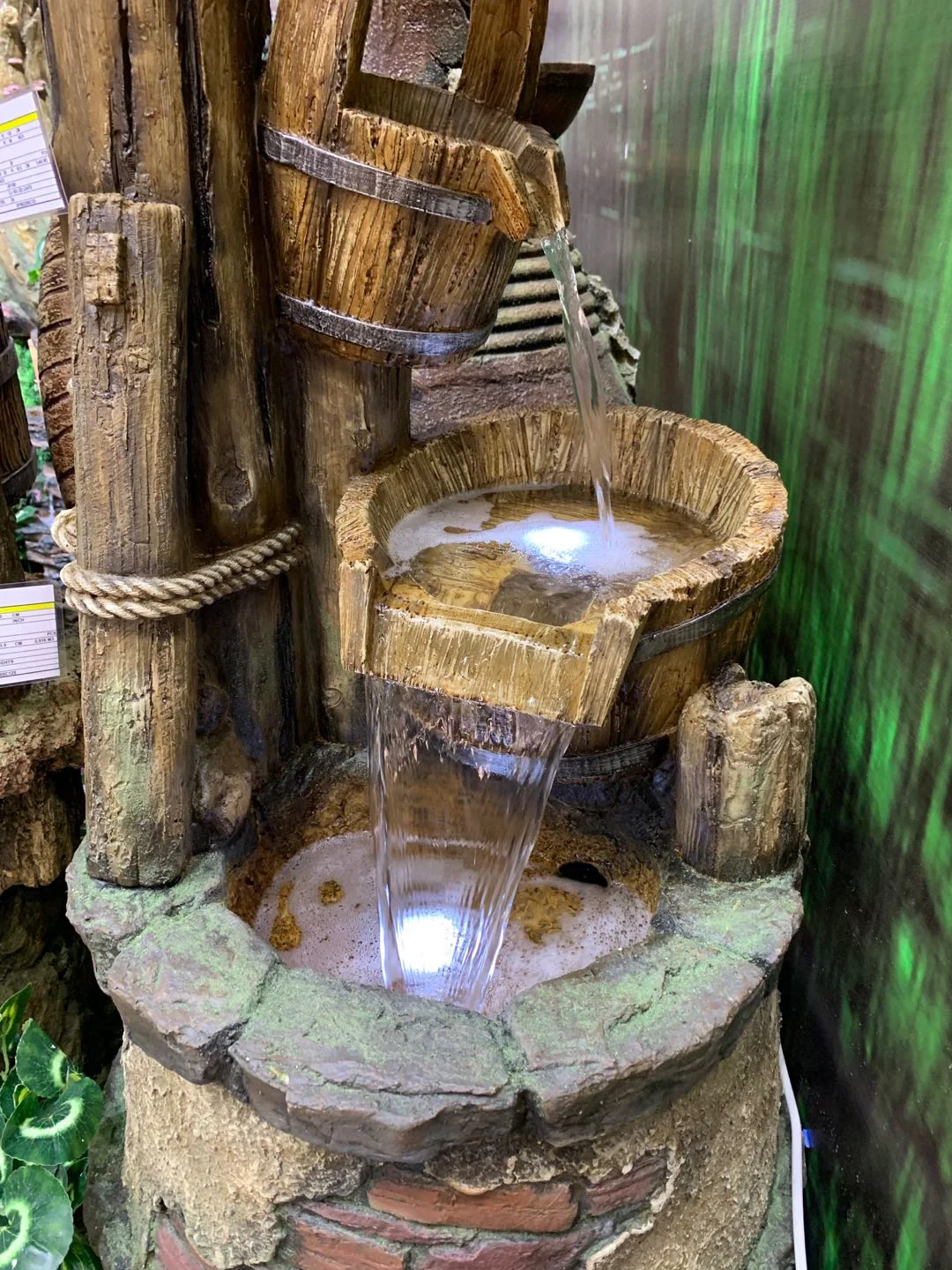 Mercato Wishing Well Fountain - Image 4