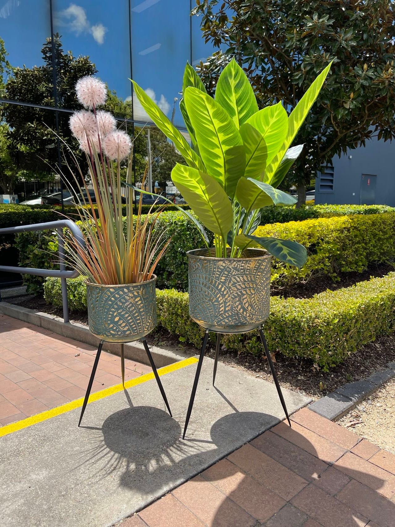 Metal Planters Pair Andalusian Design NEW Summer 2021 - Image 3