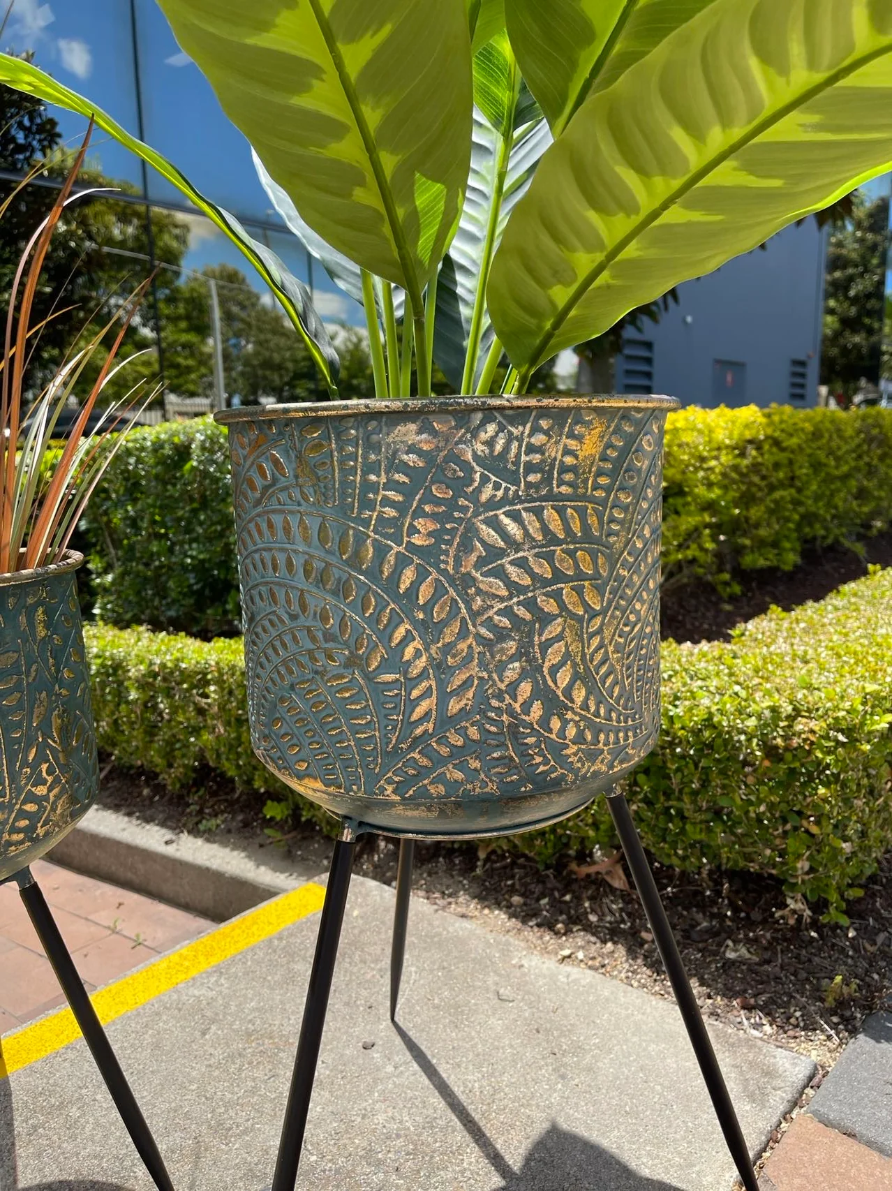 Metal Planters Pair Andalusian Design NEW Summer 2021 - Image 5