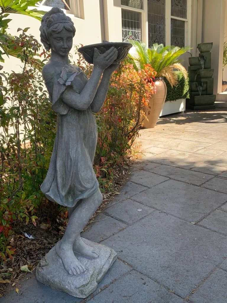 Princesa Stunning Princess Bird Feeder - Image 13