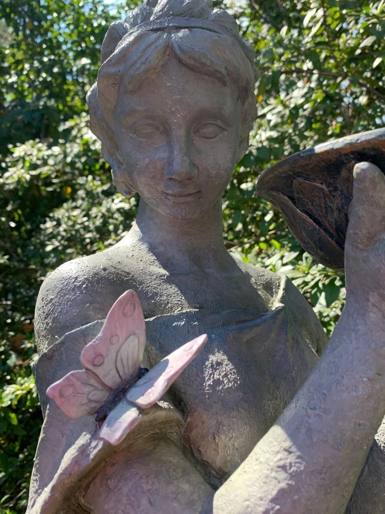 Princesa Stunning Princess Bird Feeder - Image 14