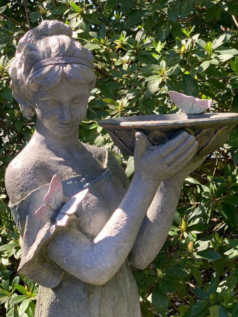 Princesa Stunning Princess Bird Feeder - Image 16