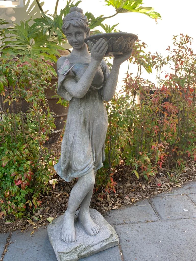 Princesa Stunning Princess Bird Feeder - Image 8