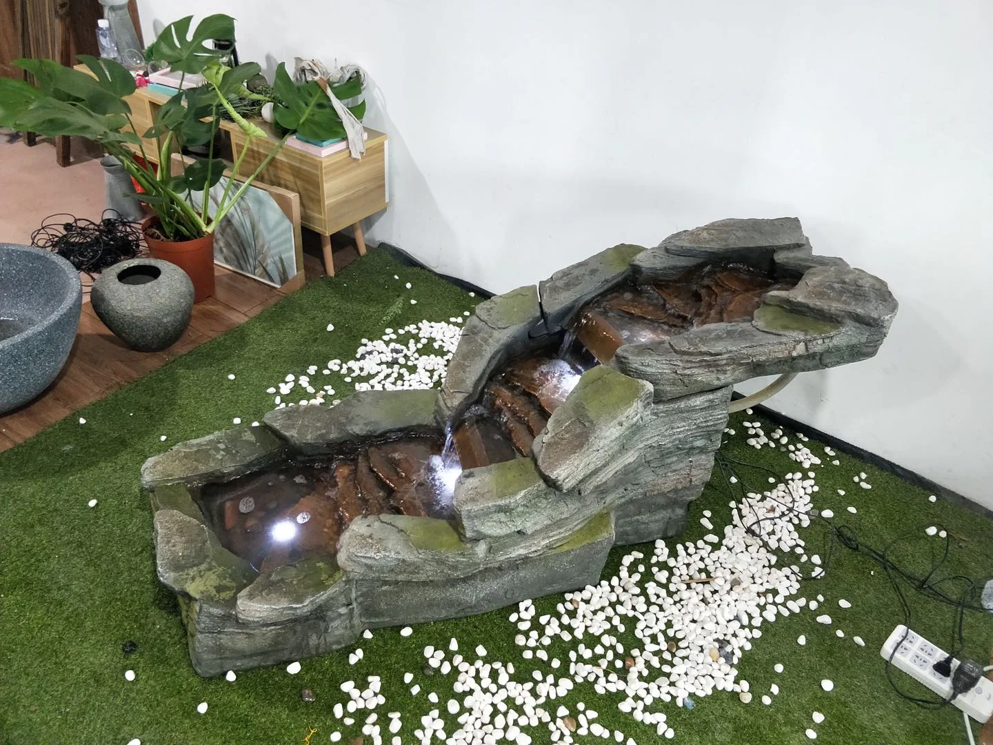 Riviera Cascading River Fountain - Image 3